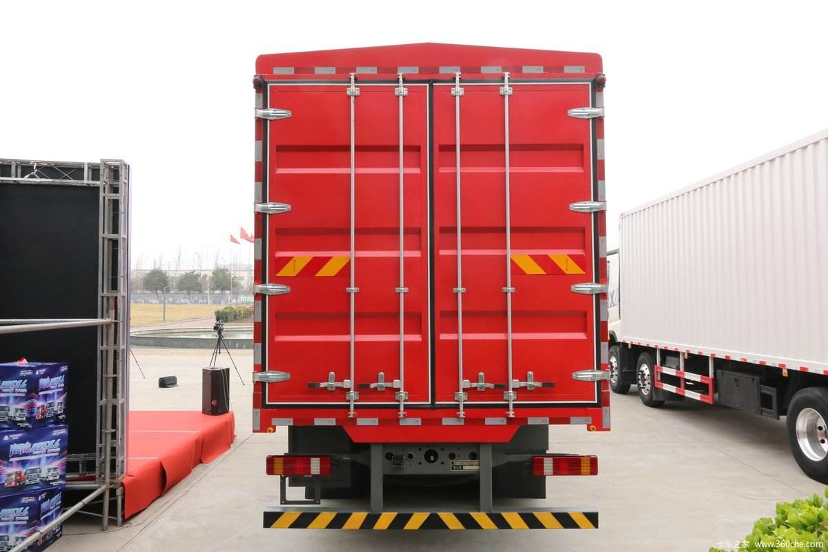 HOWO MAX 490HP 8X4 Diesel Heavy Truck 9.6m AMT Automatic Warehouse Cargo Truck Fence Freight Cargo Truck