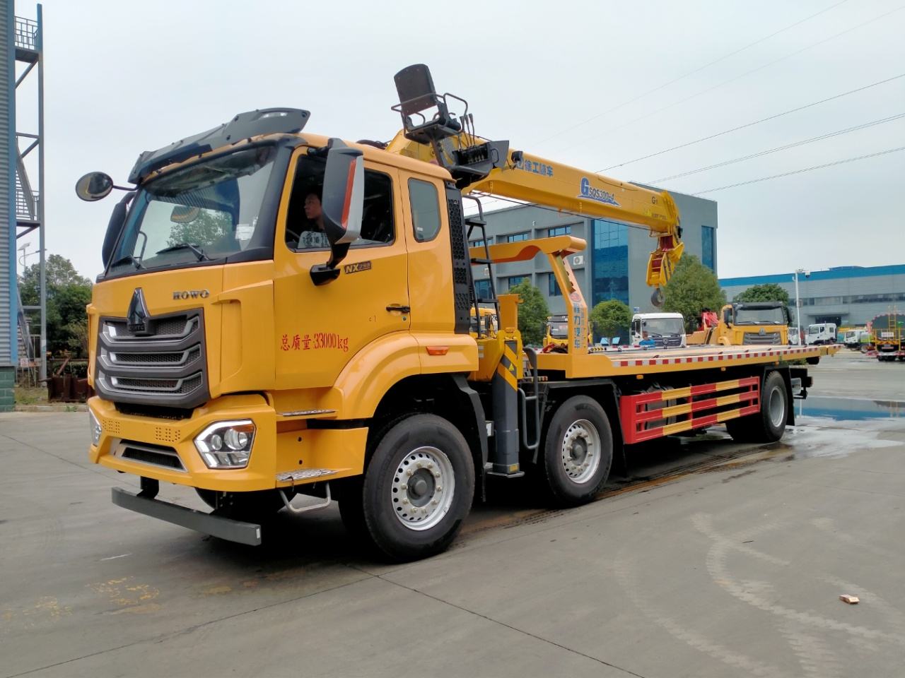 HOWO Flatbed Wrecker Towing Truck 6x2 Rollback with Manual Transmission and Boom Crane HOWO Flatbed Wrecker Towing Truck 6x2 Rollback with Manual Transmission and Boom Crane