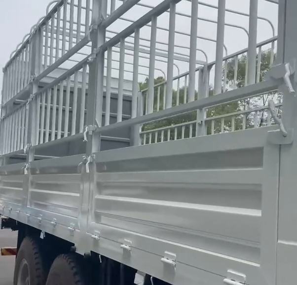 SHACMAN H3000 8*4 Cargo Truck with Fence