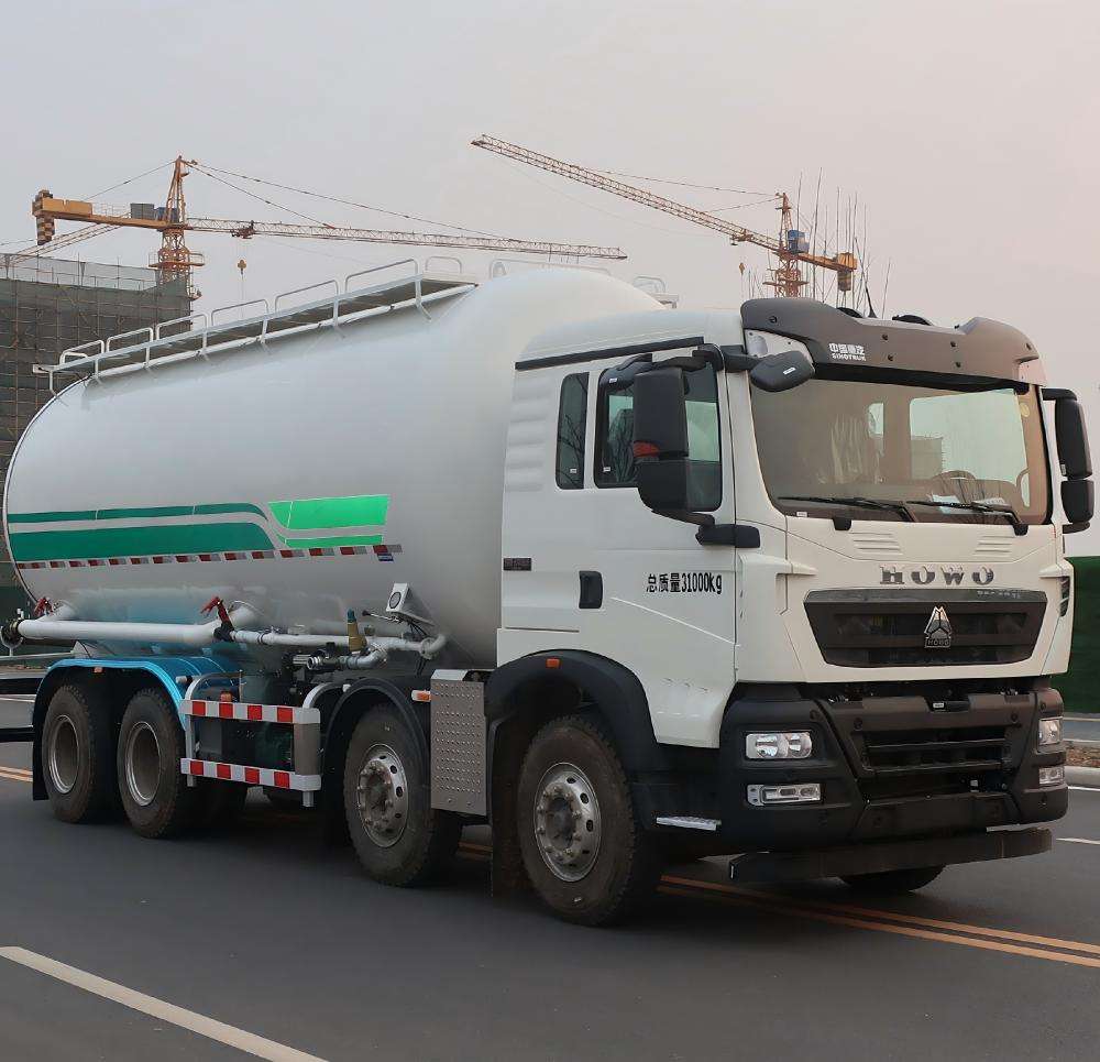 Howo 8x4 Bulk Cement Truck 28CBM Dry Bulk Cement Powder Tanker Truck