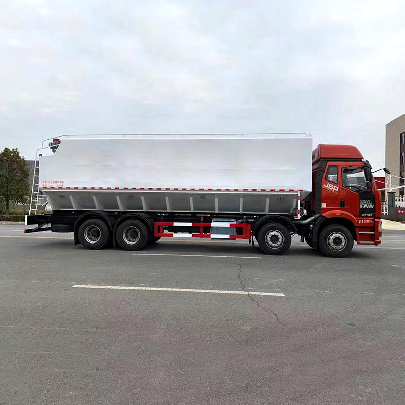 FAW 8X4 25ton 40cbm Large Capacity Bulk Feed Silo Truck with Fast Discharge System for Transport Chicken Feed