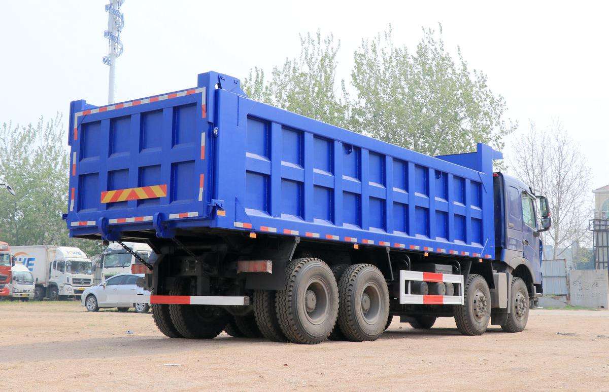 HOWO T7H 8x4 Heavy Duty Mining Dump Truck 360-540HP