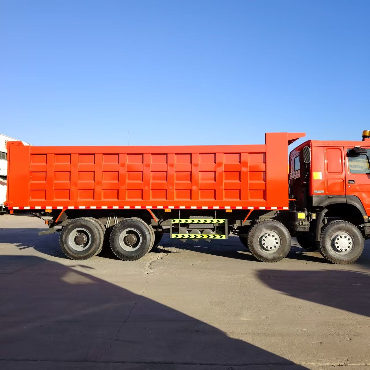 Howo 371HP Dump Truck 8*4 12 Wheels 40ton
