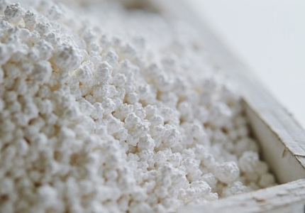 What is the effect of calcium chloride?