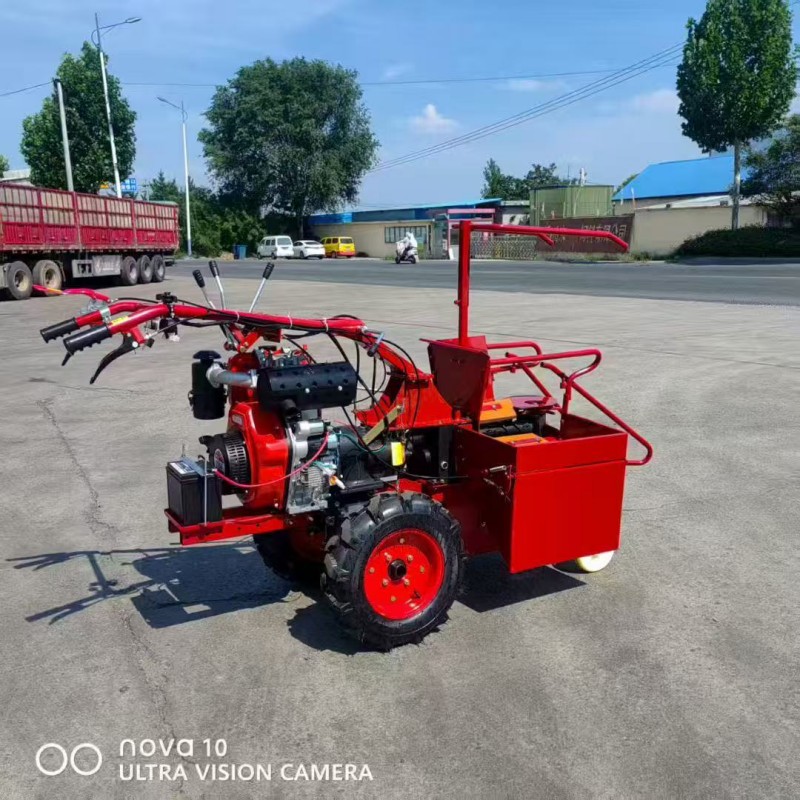 Hand-Pushed Corn Harvester-1