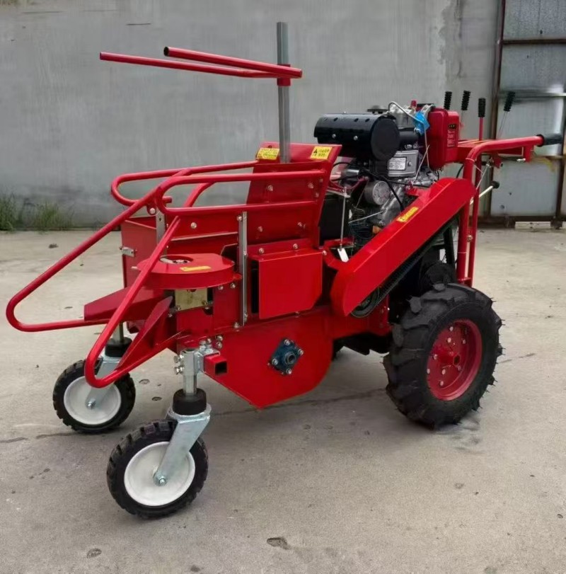 Hand-Pushed Corn Harvester-1
