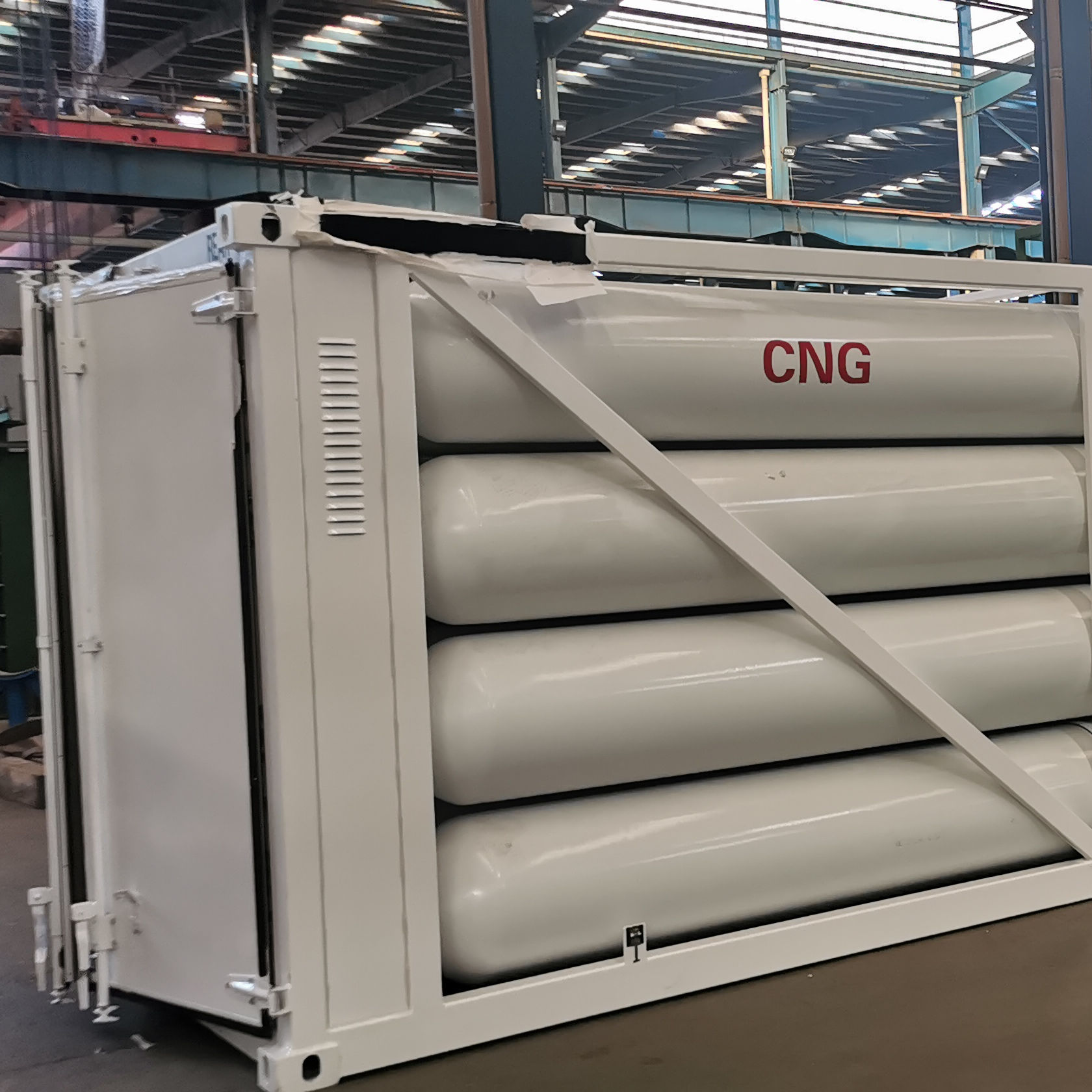CNG hydrogen pipeline, 6-12 gas cylinders bundled together