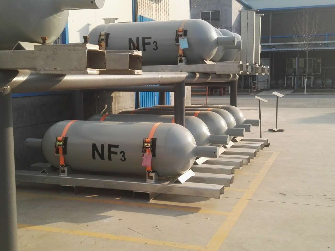 High-purity nitrogen trifluoride (NF₃) gas cylinders High-purity nitrogen trifluoride (NF₃) gas cylinders