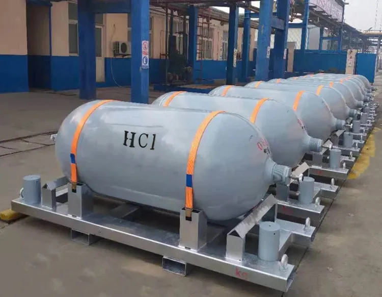 High-purity compressed liquefied gas cylinders