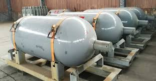Highly toxic/corrosive HCl gas cylinders