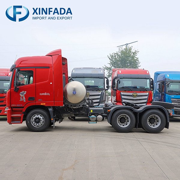 Foton Auman GTL Premium Edition 500 Horsepower 6x4 Drive LNG Tractor Truck