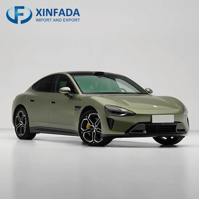 Xiaomi SU7 Mid-to-Large Size Car with Four-Wheel Drive and Ultra-Long Range