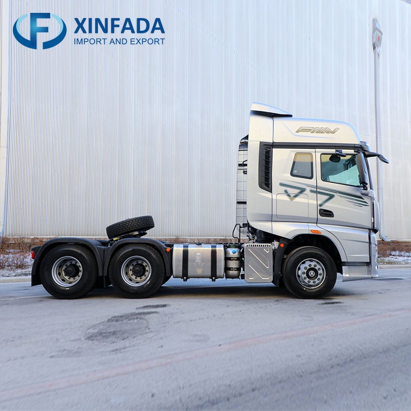 FAW J7 Heavy Truck 560 horsepower 6x4 drive Tractor