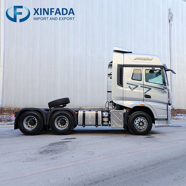 FAW J7 Heavy Truck 560 horsepower 6x4 drive Tractor