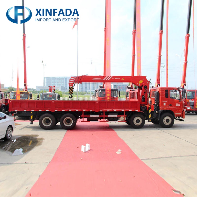 SINOTRUK HOMAN H5 310HP 8x4 Drive Crane Truck