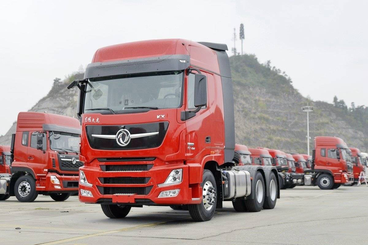 东风1 Which top-tier heavy-duty truck offers the most comfort? Jiefang, Dongfeng, Sinotruk, Shacman, or Foton?