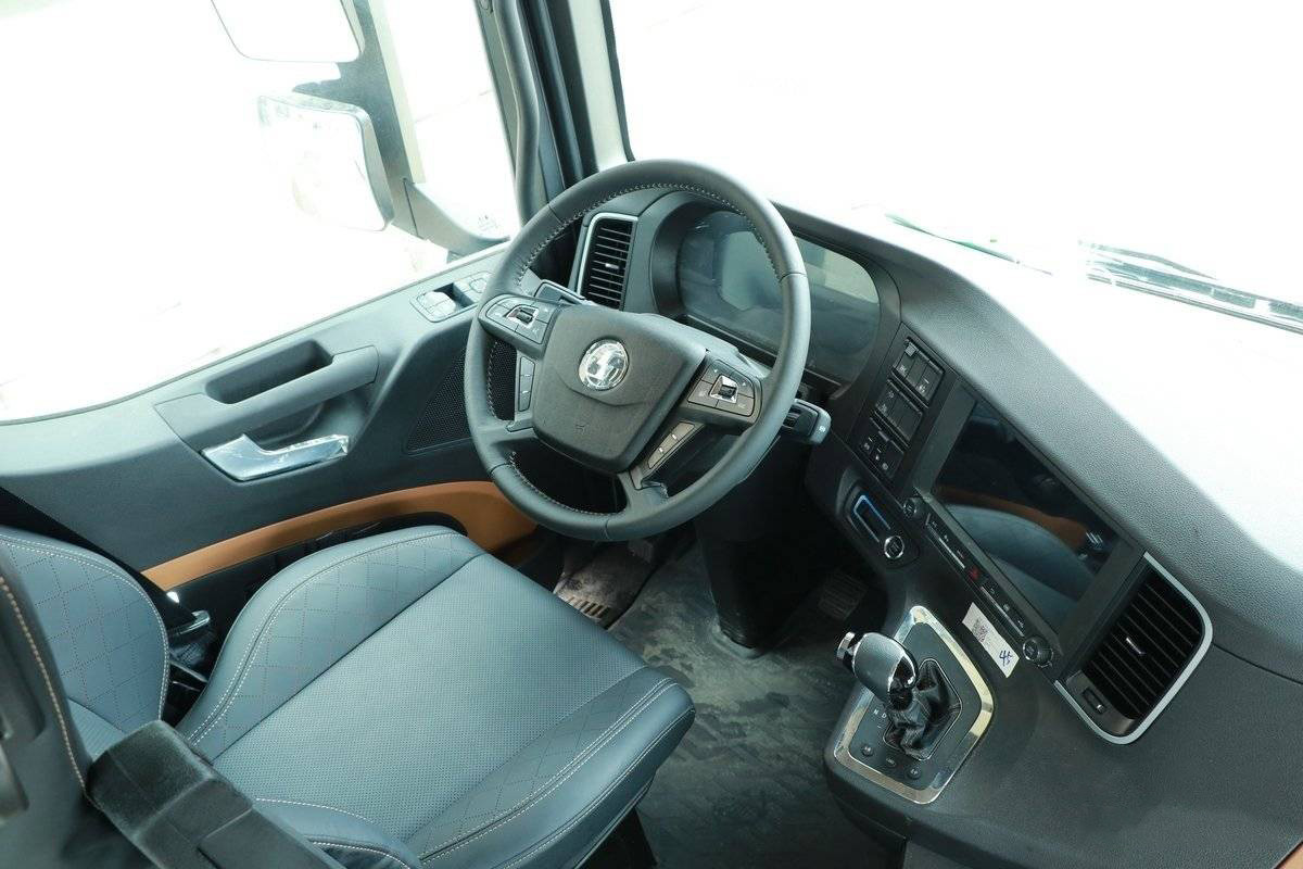 陕汽5 Which top-tier heavy-duty truck offers the most comfort? Jiefang, Dongfeng, Sinotruk, Shacman, or Foton?