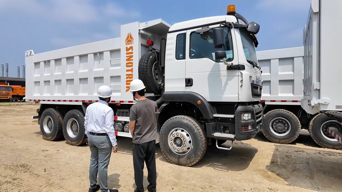 印度(2) Indian Client Finalizes Deal: Three Sinotruk Howo TX Dump Trucks Bound for the Congo