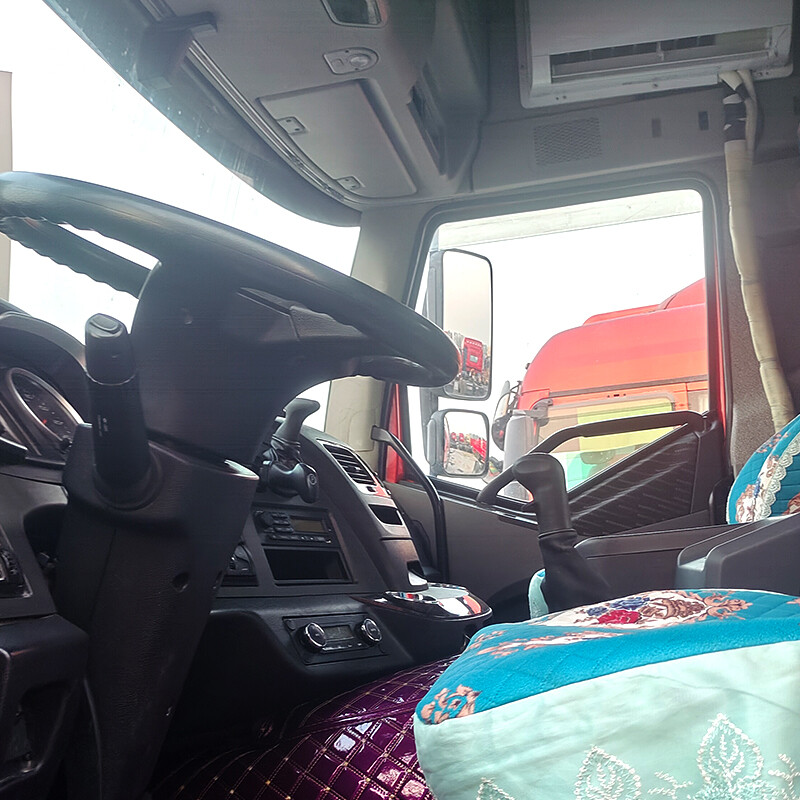 CHINE Camion lourd Faw Jiefang J6P 460 ch 6X4 Tracteur routier LHD