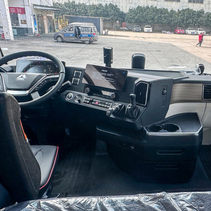 Camion tracteur Sitrak G7h 6X4 de 570 chevaux avec un stock important