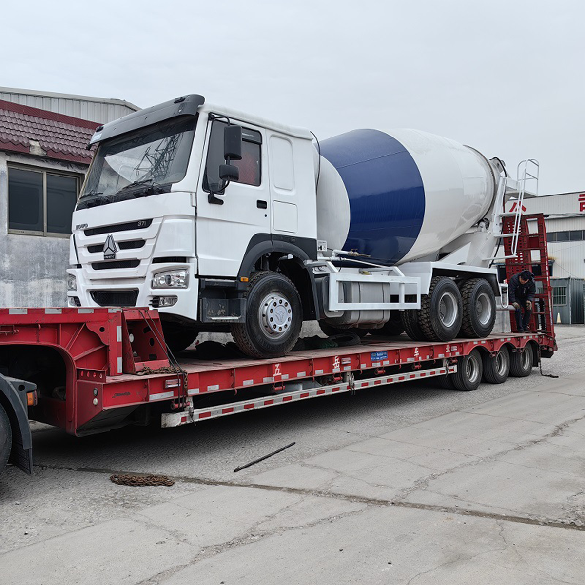Exportation du camion malaxeur à béton Sinotruk Howo 371 64