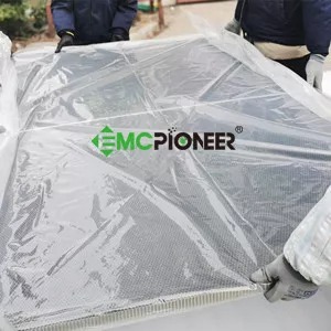 Complete the production of large-sized honeycomb vent