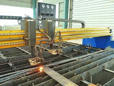 Máquina de corte por plasma