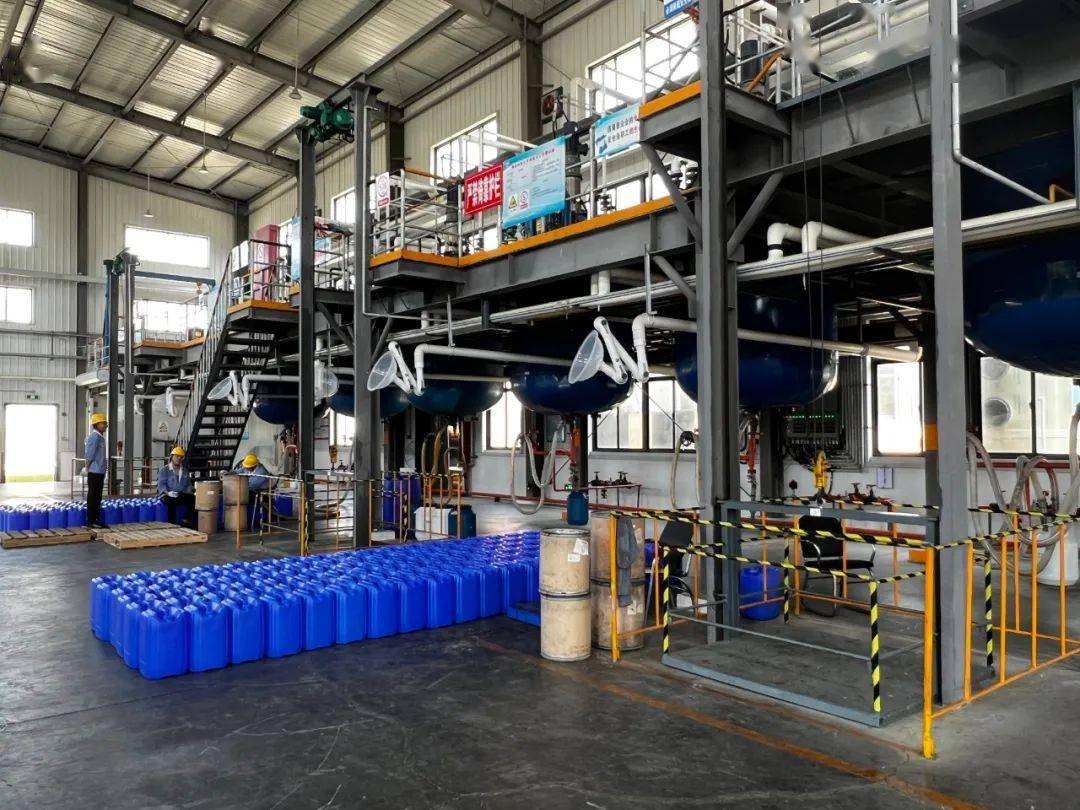 Providing precise support for the "king of pigments," a fluorine chemical company in Jinan completes a large export order for high-end titanium dioxide.
