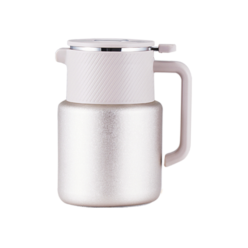 Botella de agua aislada con tapa interior de titanio HZIB