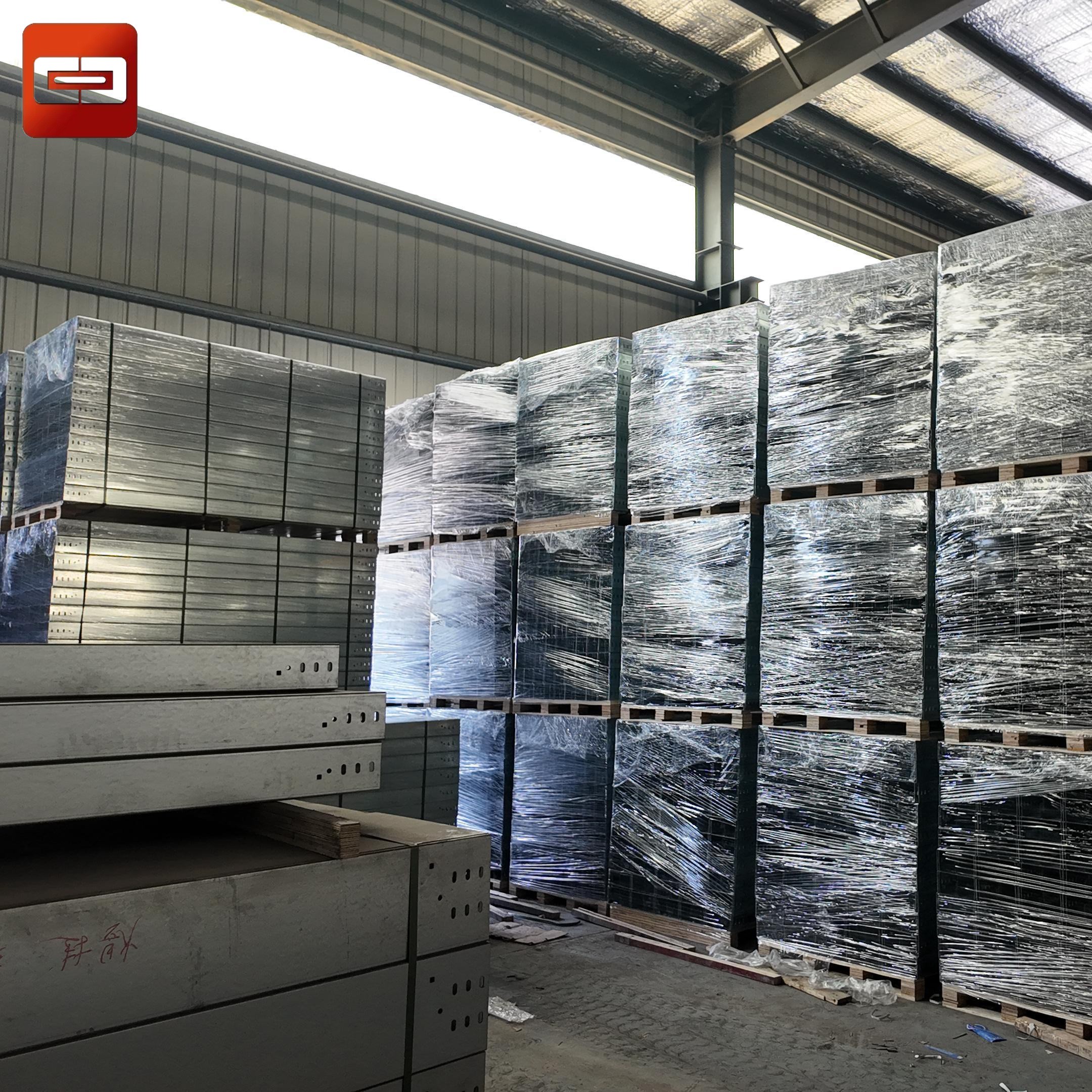 Bandeja de cables galvanizada en caliente