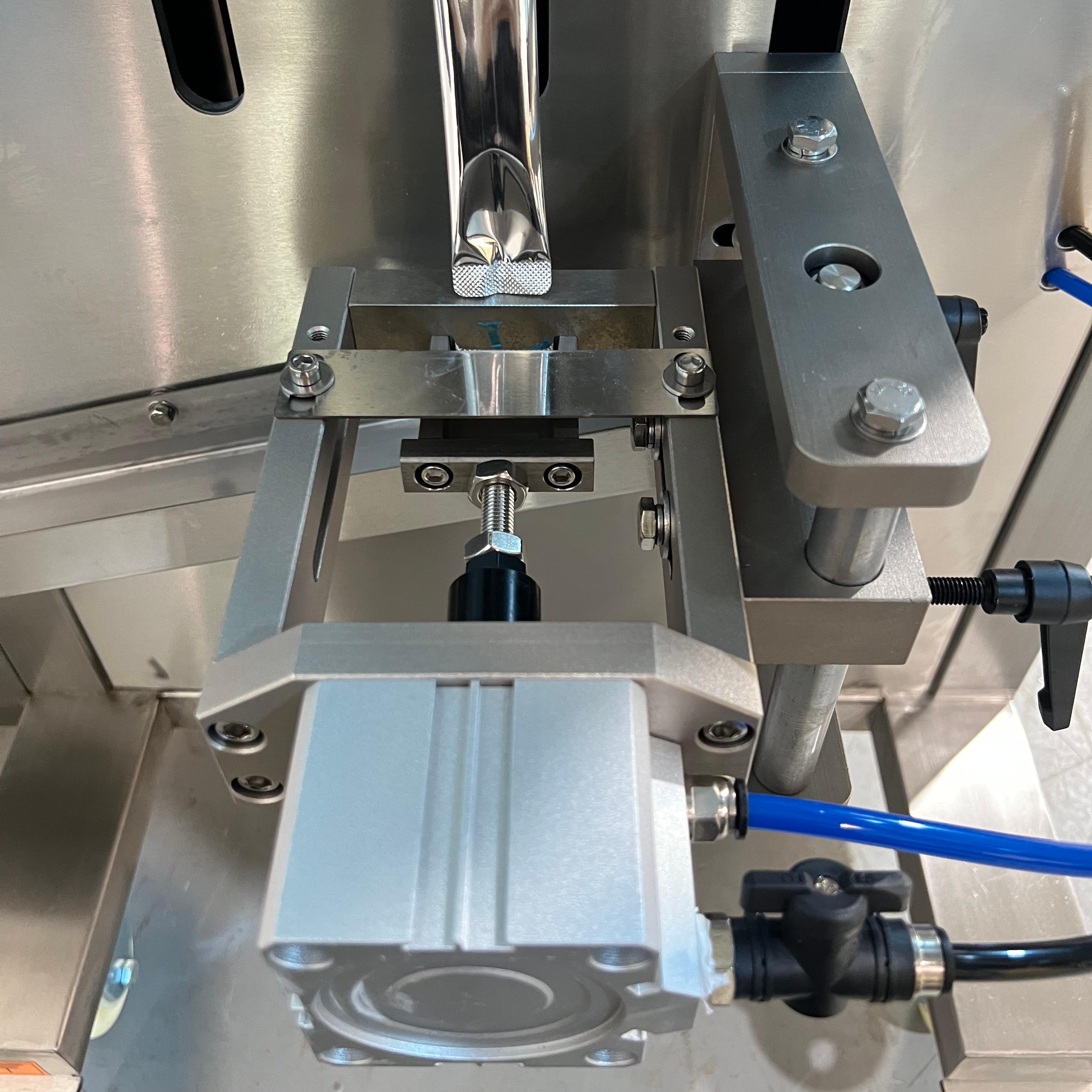 BY-JLB160P Clamp-Pull Style Back-Seal Automatic Packaging Machine for Powders (Flat Screw Feeder)