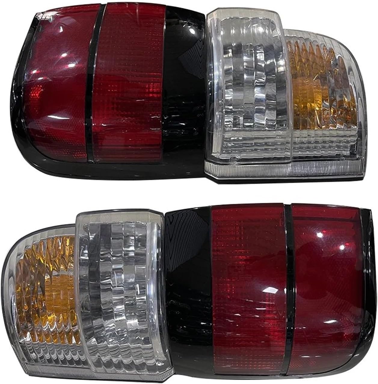 Car Rear Tail Light For Toyota Hiace KZH106W Dal 2000 Al 2005