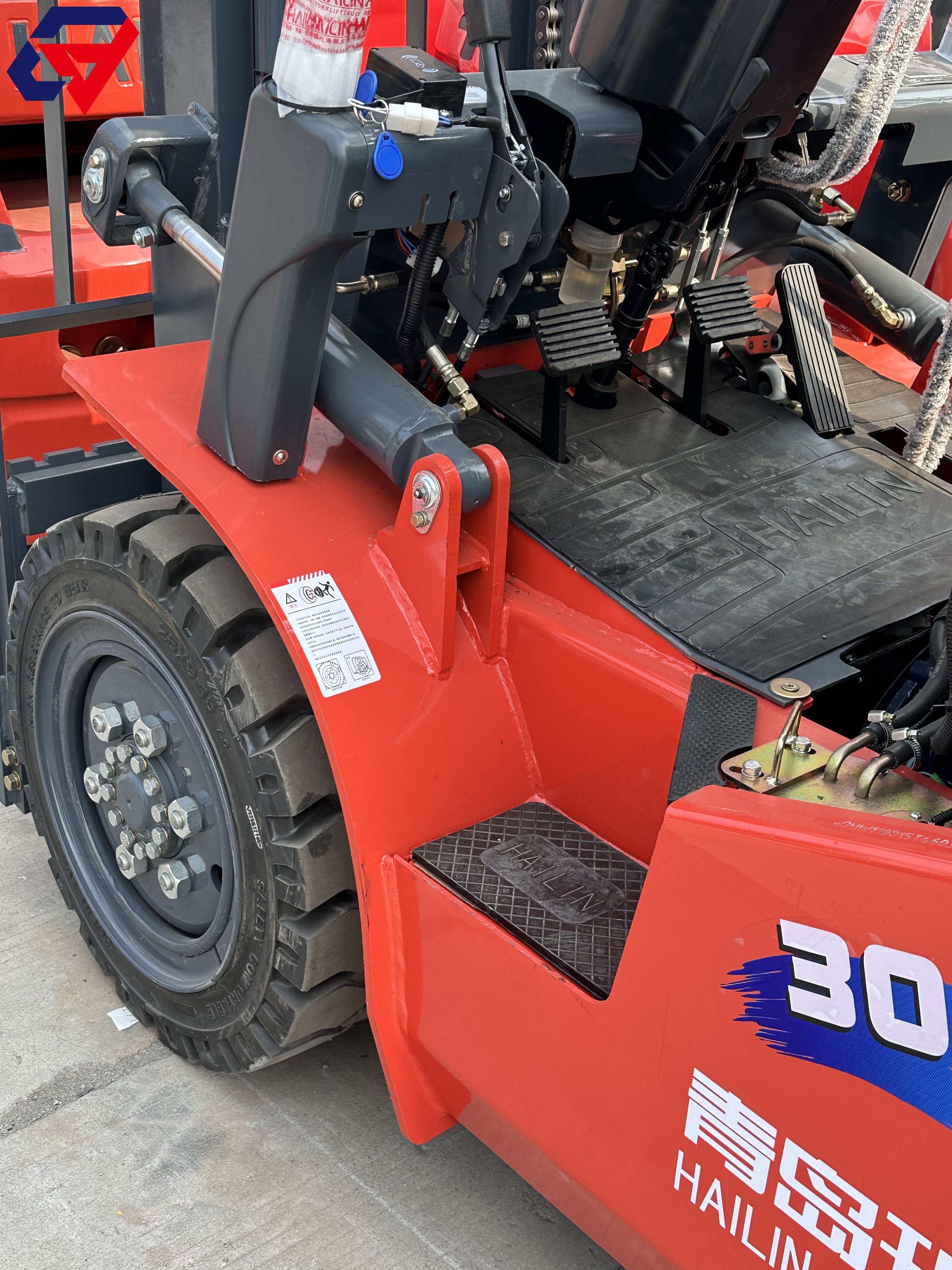 Détails du produit du chariot élévateur à contrepoids HAILA (Qingdao Hyundai) de 3 tonnes