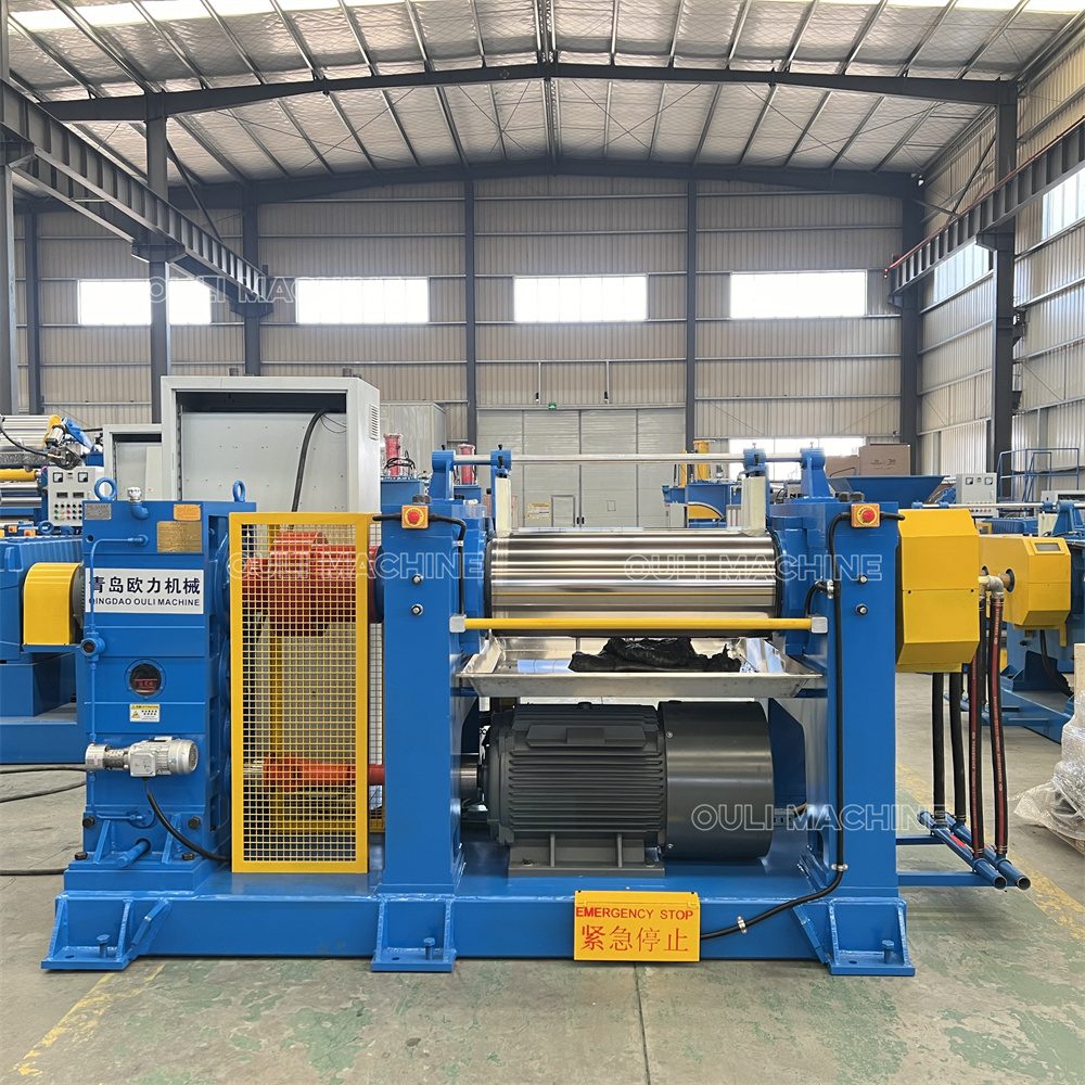 Compact design rubber mixing mill