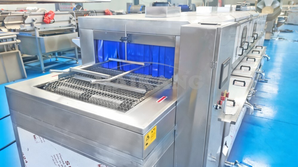 Machine à laver les plateaux d'œufs