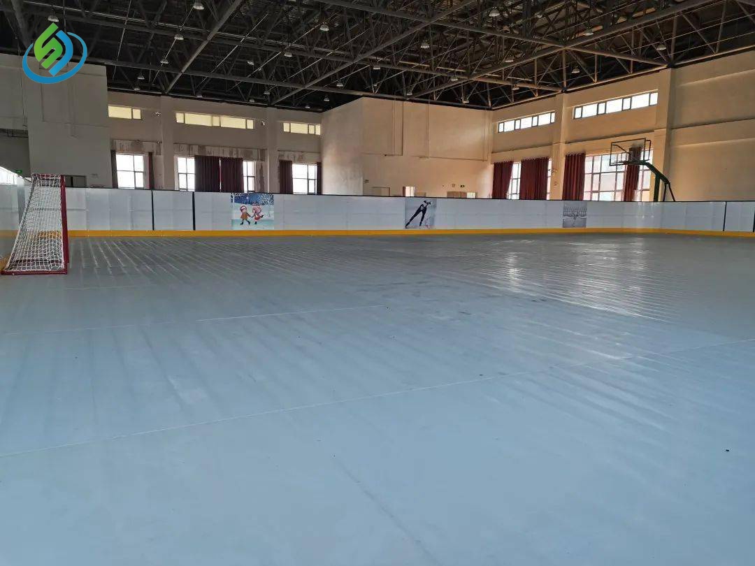 Tabla de hockey sobre hielo sintético