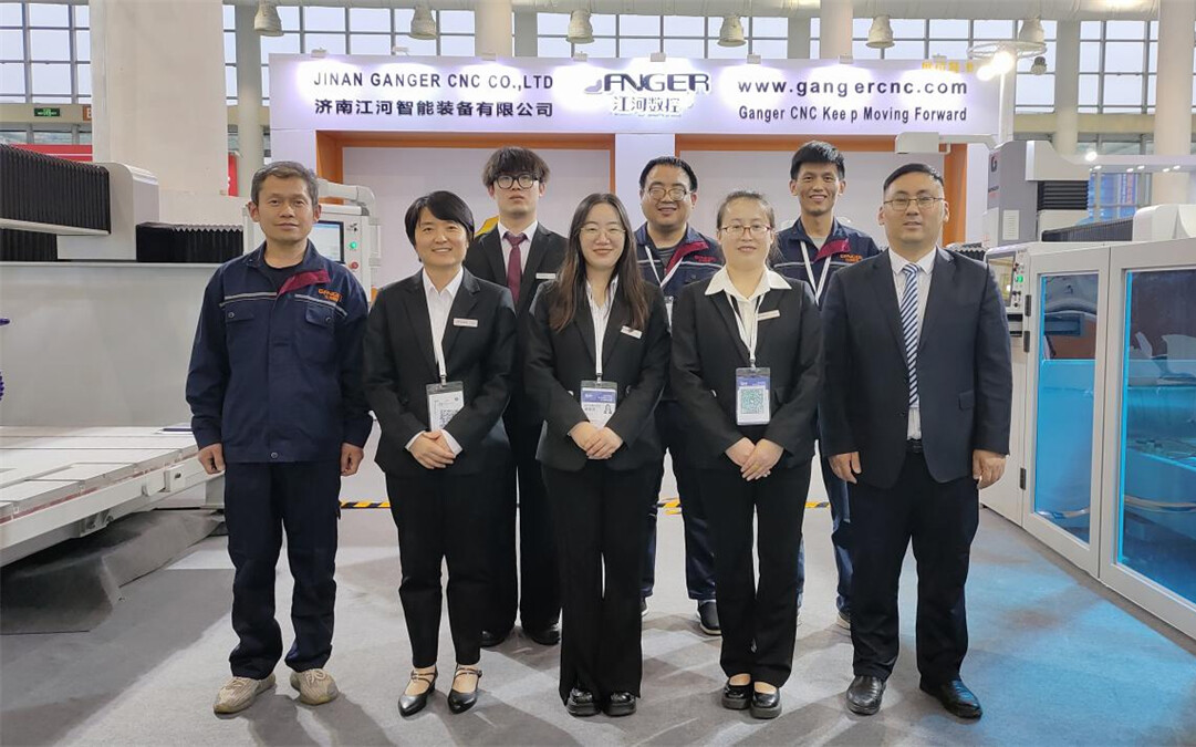 JINAN GANGER CNC au Salon de la pierre de Xiamen