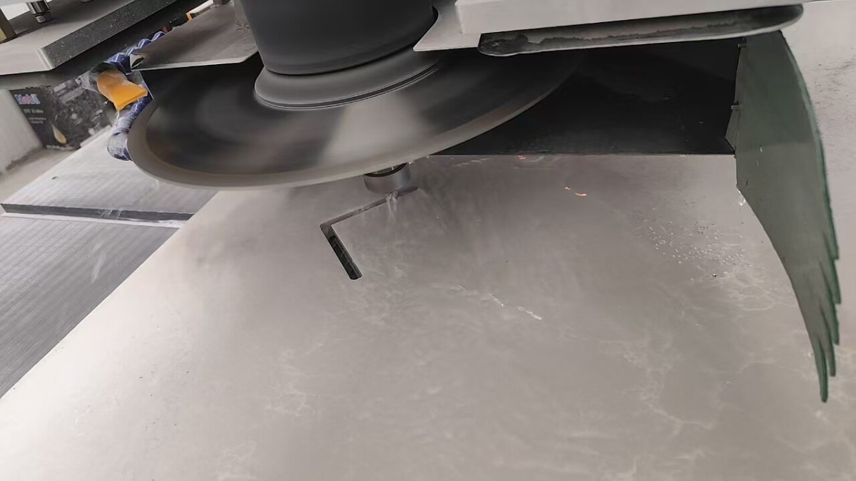 GANGER CNC provide after-service for installation and testing in European6.jpg