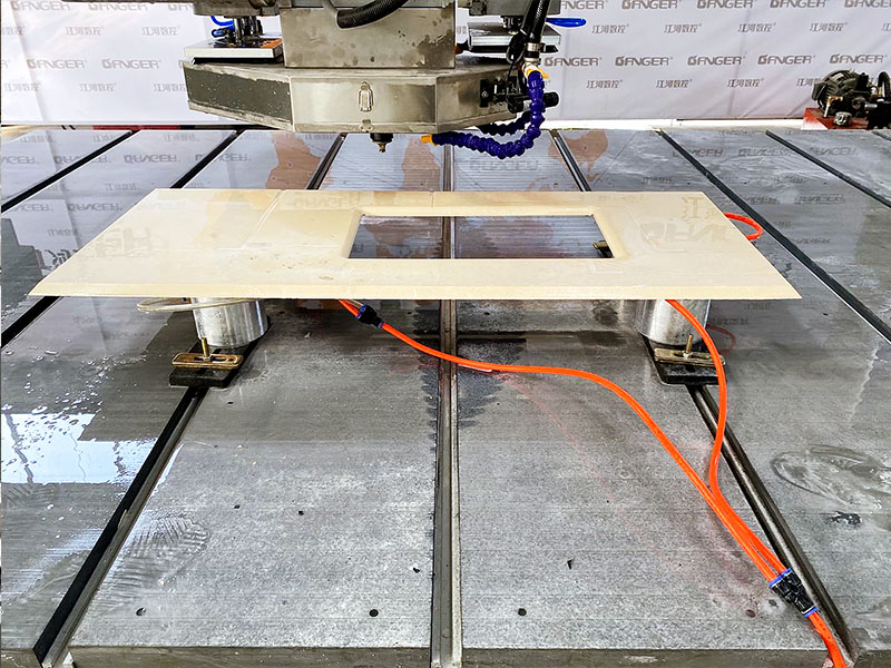 Machine de découpe à pont 5 axes GQ-3220D