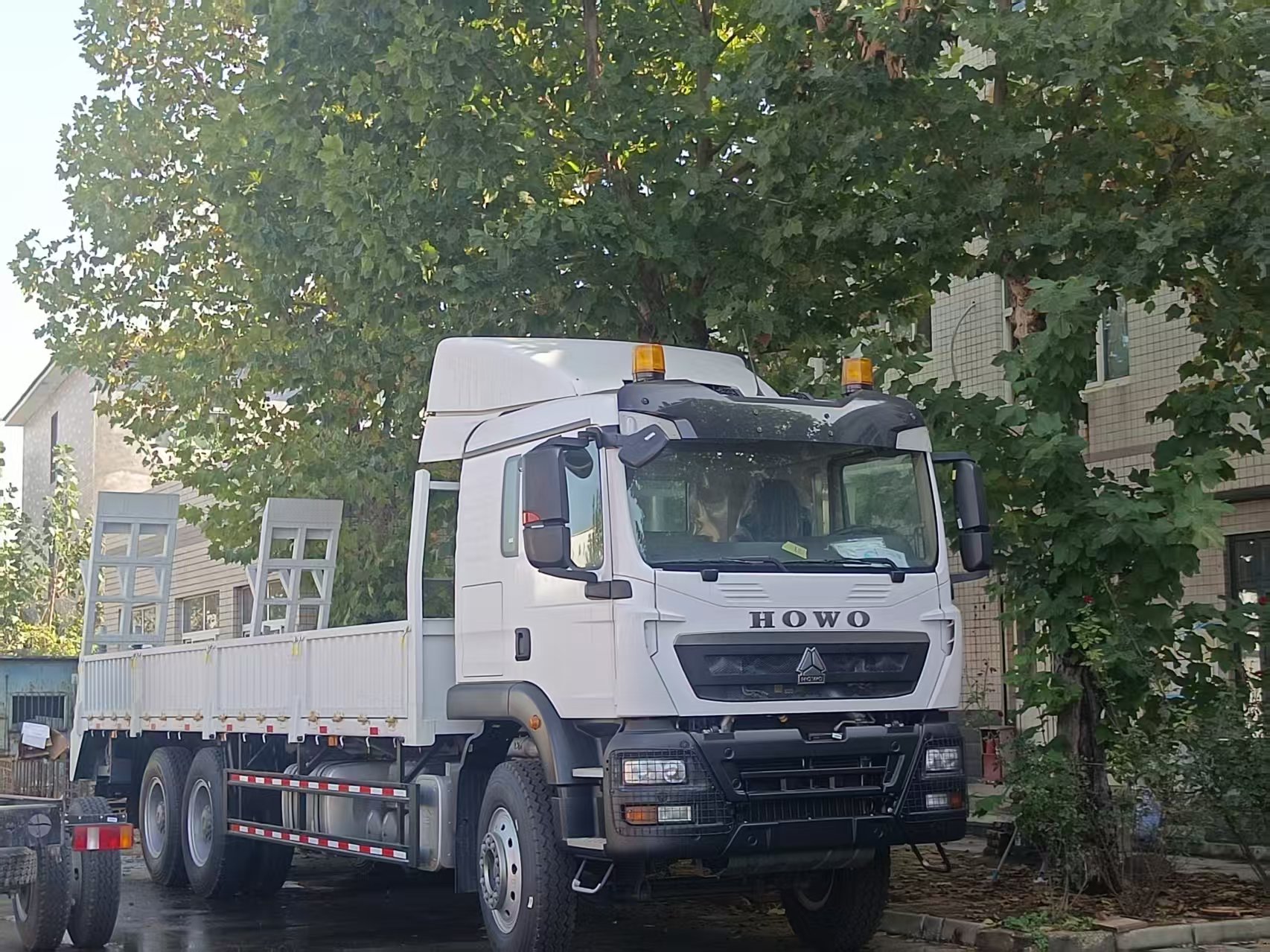 HOWO TX 6×4 Cargo Truck