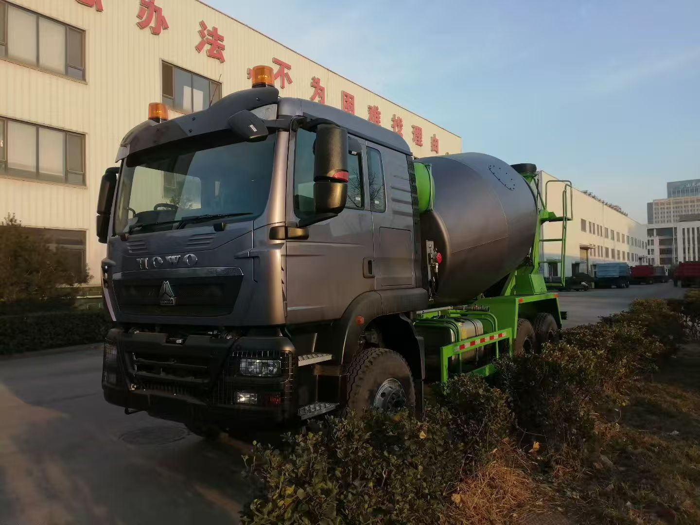 HOWO TX 6×4 Concrete Mixer Truck