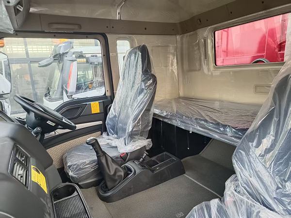 HOWO TX 8×4 Dump Truck (2)