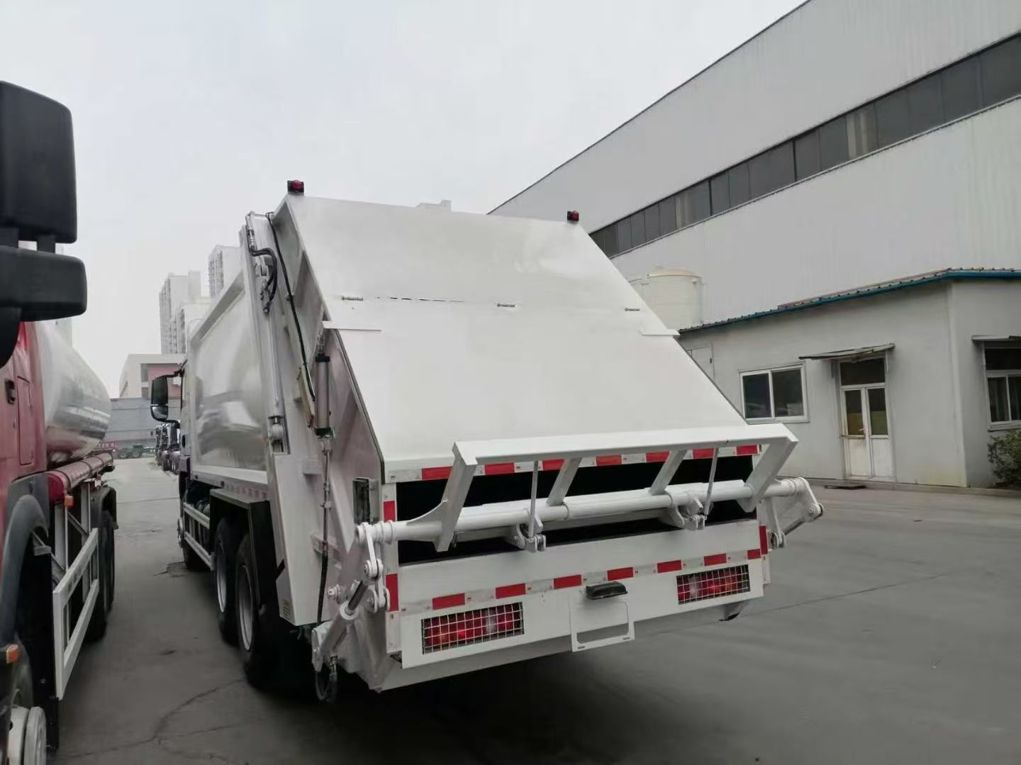 HOWO TX Compressed garbage truck