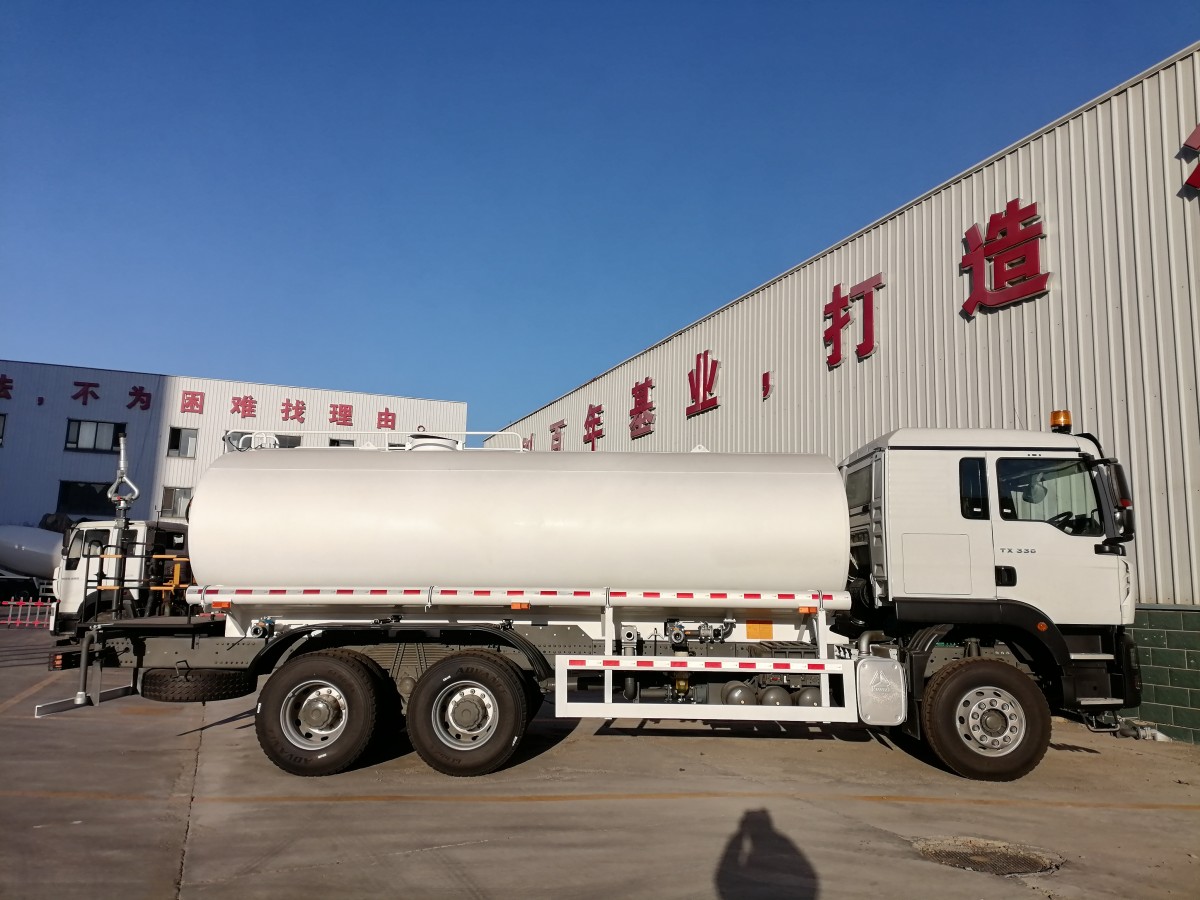 HOWO TX Water tank truck 6×4