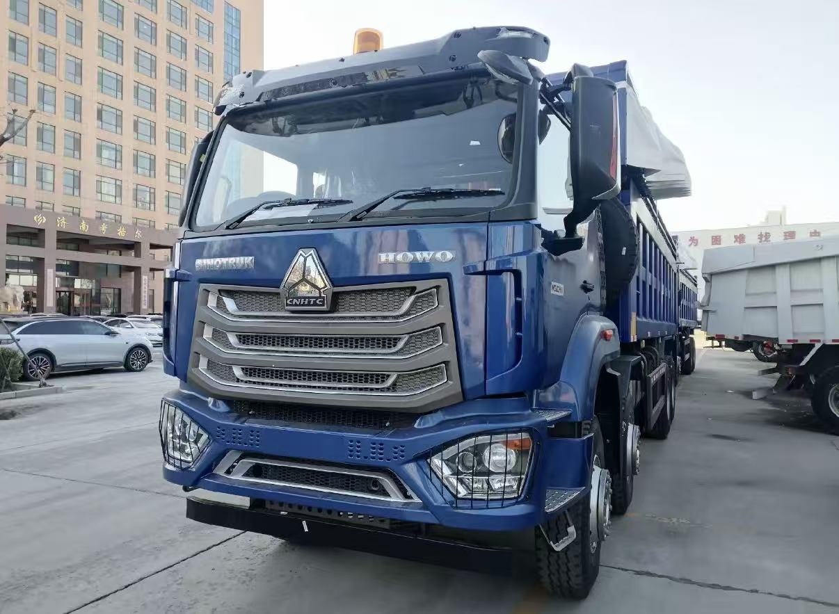 HOWO NX 8×4 dump truck