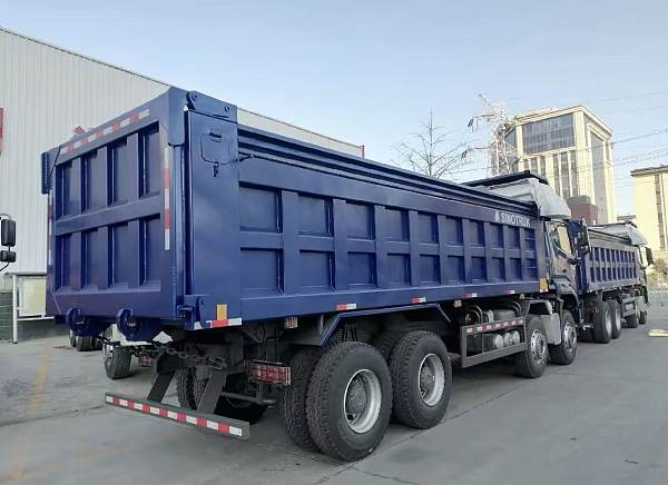 dump truck right rear