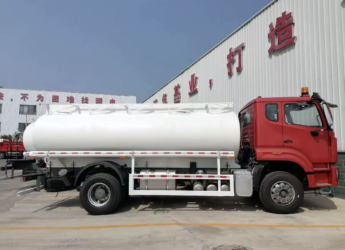 HOWO NX 4×2 Fuel tank truck