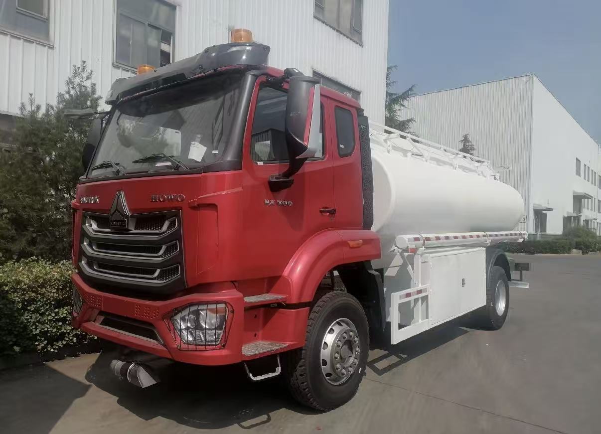 HOWO NX 4×2 Fuel tank truck
