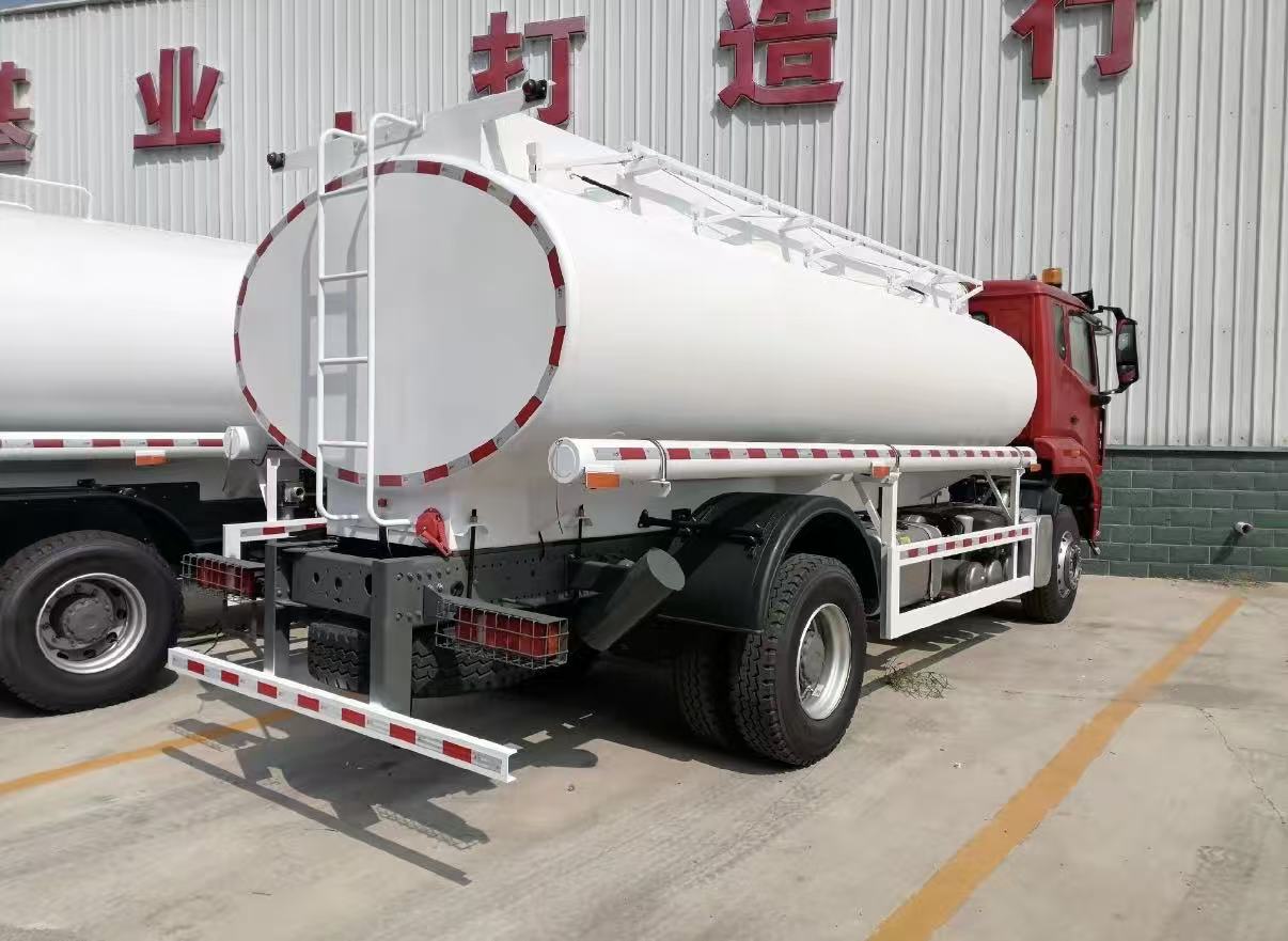 HOWO NX 4×2 Fuel tank truck
