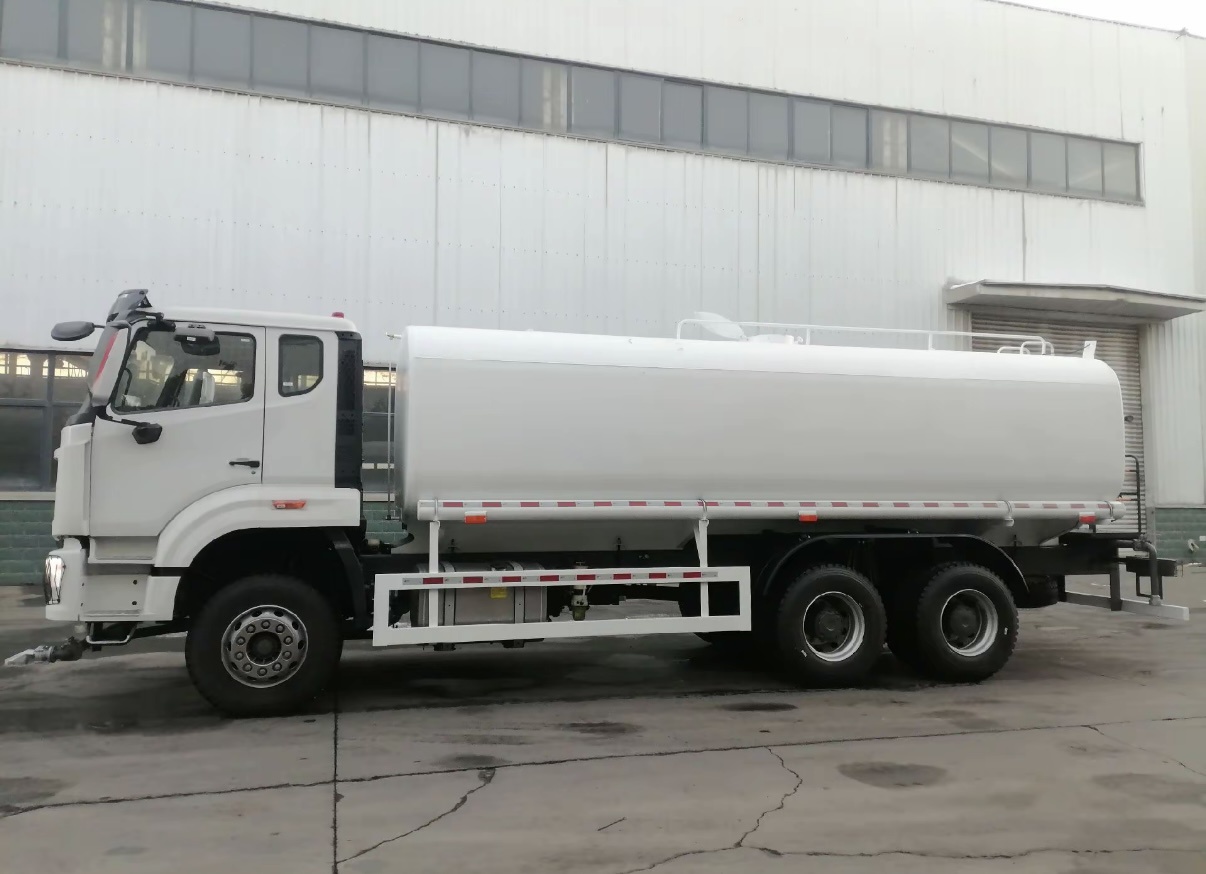 HOWO NX 6×4 Fuel tank truck